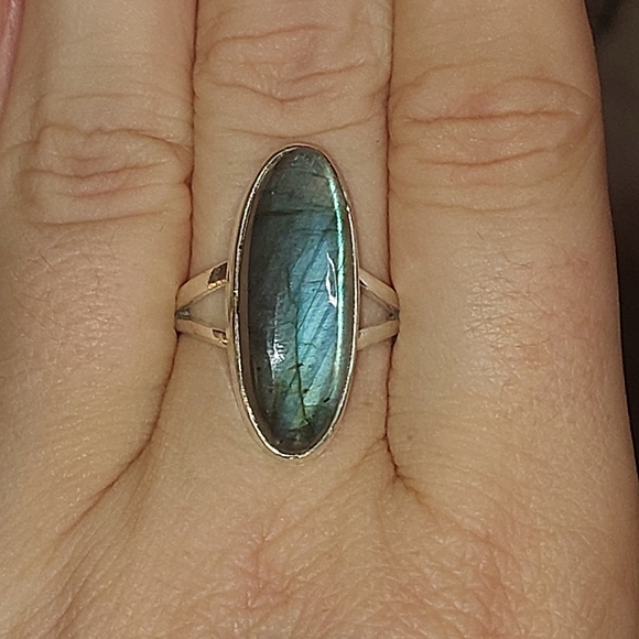 Jewelry - Oval Labradorite Statement Ring